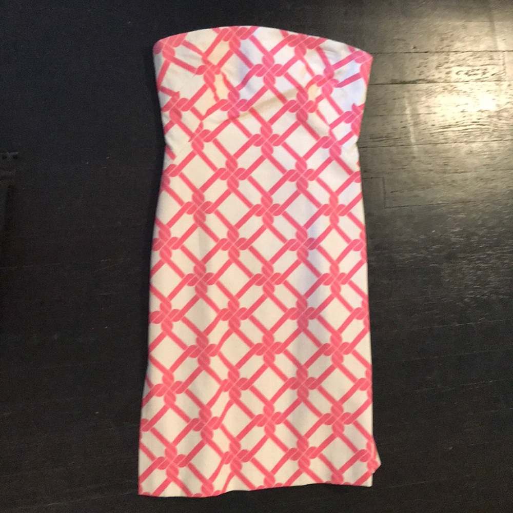 MILLY • Women’s pink and white strapless dress.